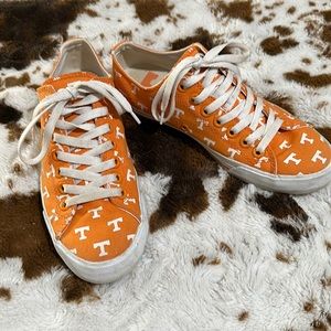 Row One women’s size 7.5 University of Tennessee Volunteers sneakers.